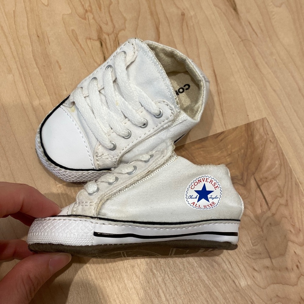 Converse Crib Shoes White Size 2